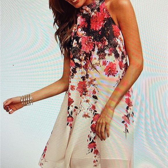 Dresses & Skirts - Gorgeous Halter Dress